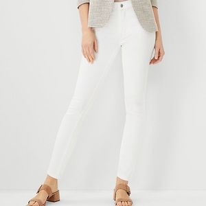 Ann Taylor The Skinny Curvy Fit Jeans